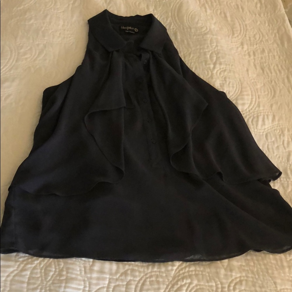 Grey Business Tank